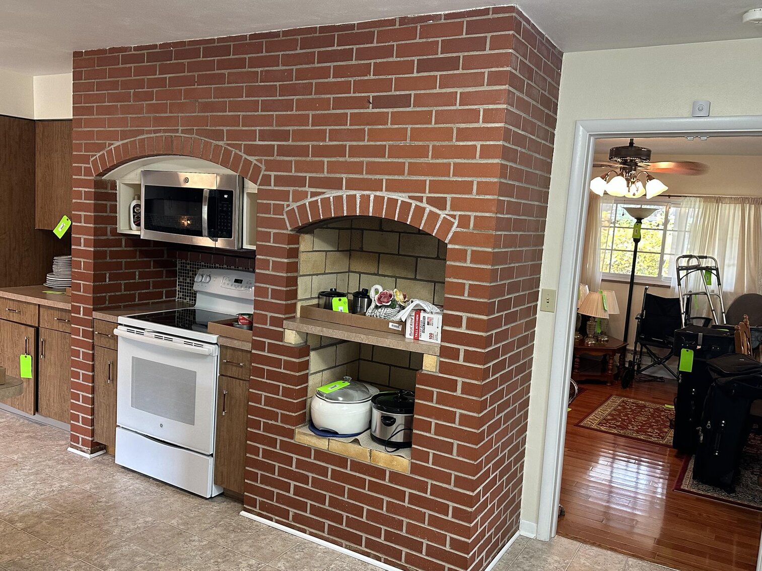 Image for SOLD $181,500 - Spacious 3 Bedroom Brick Ranch in Saint Albans