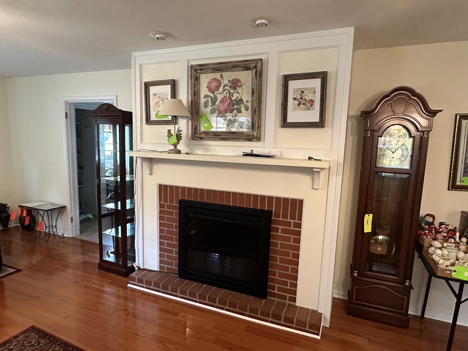 Image for SOLD $181,500 - Spacious 3 Bedroom Brick Ranch in Saint Albans