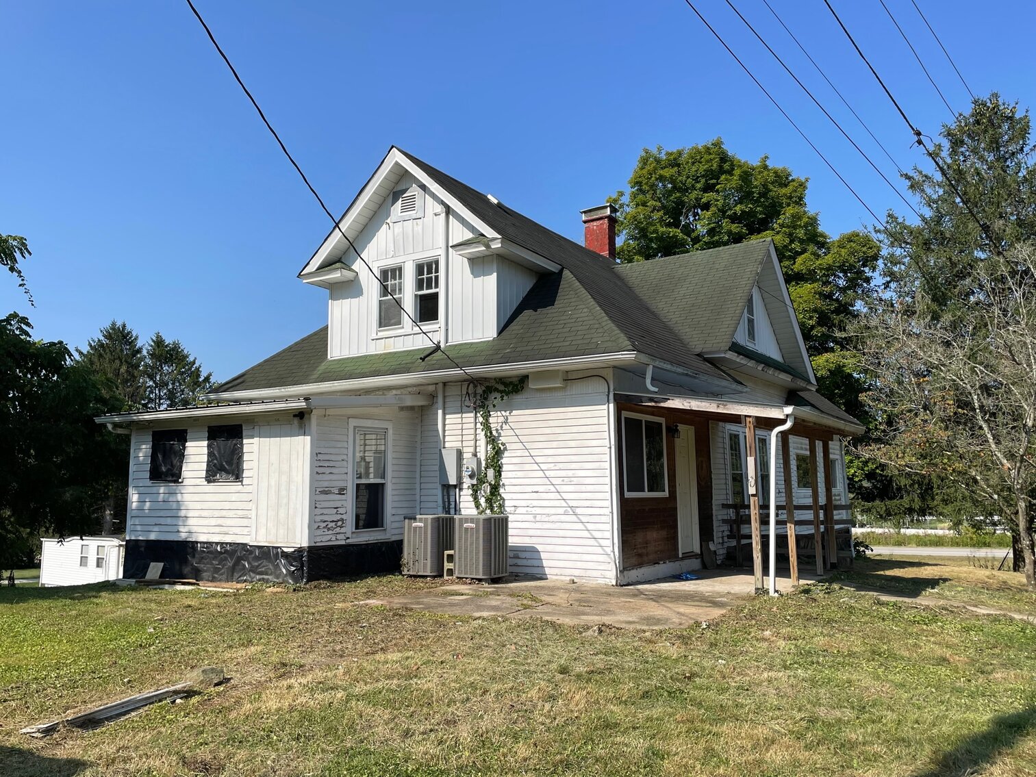 Image for 3 Bedroom Farmhouse with Multiple Outbuildings in Lesage