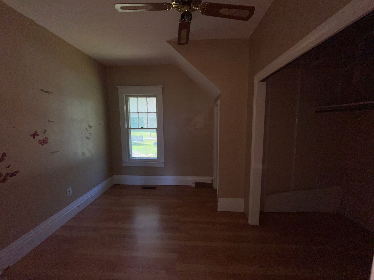 Image for 3 Bedroom Farmhouse with Multiple Outbuildings in Lesage