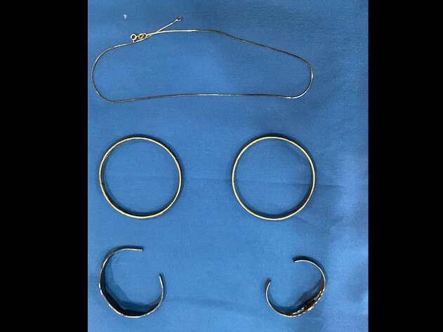 Image for (Toledo OH) Coins, Jewelry, Pottery, Furniture, Glassware, Pyrex (Atlantic Ave)