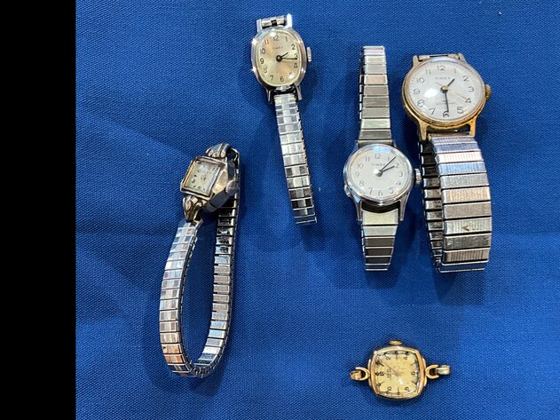 Image for (Toledo OH) Coins, Jewelry, Pottery, Furniture, Glassware, Pyrex (Atlantic Ave)