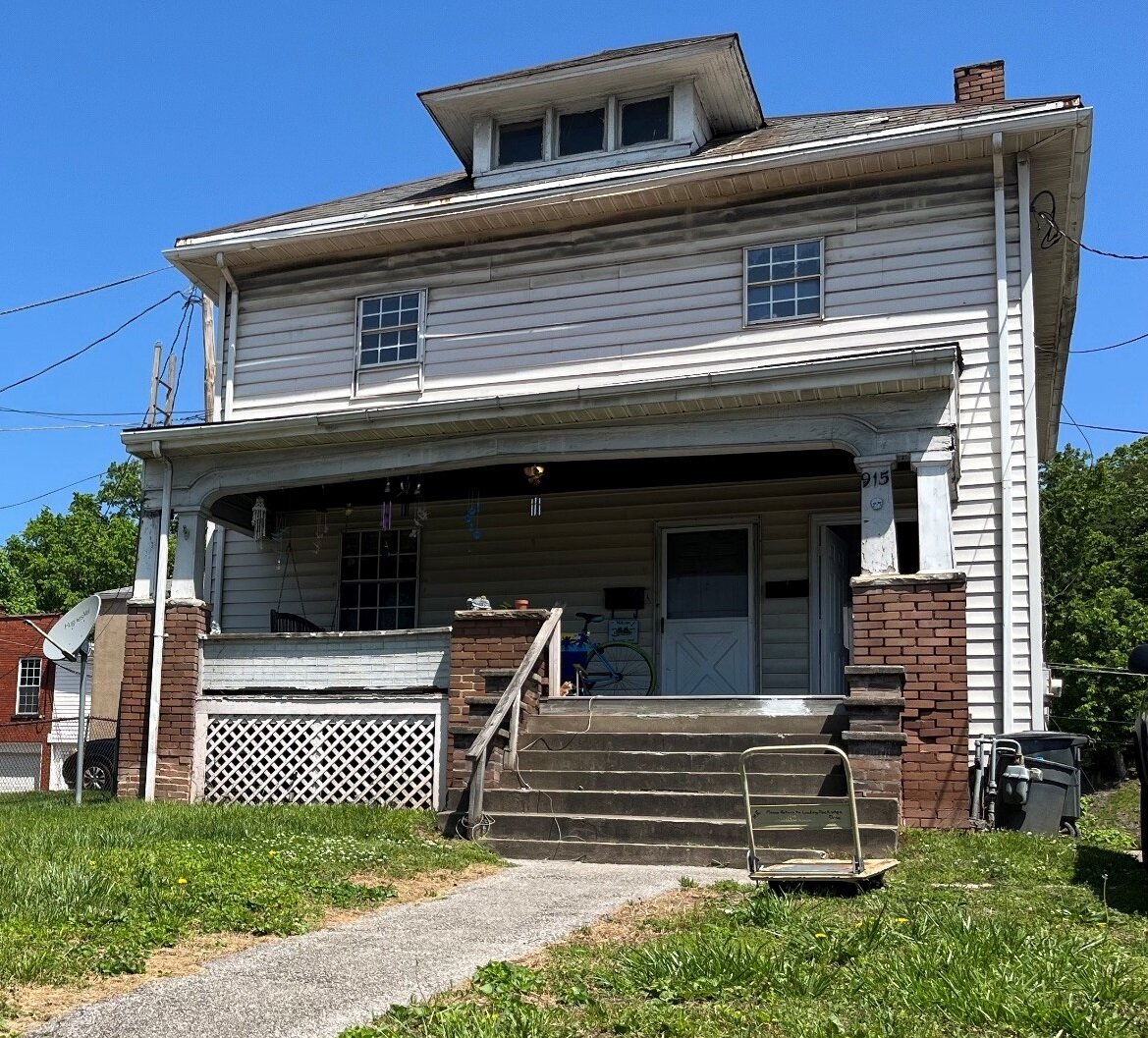 SOLD Large Commercial Building & 3 Rental Properties in Charleston