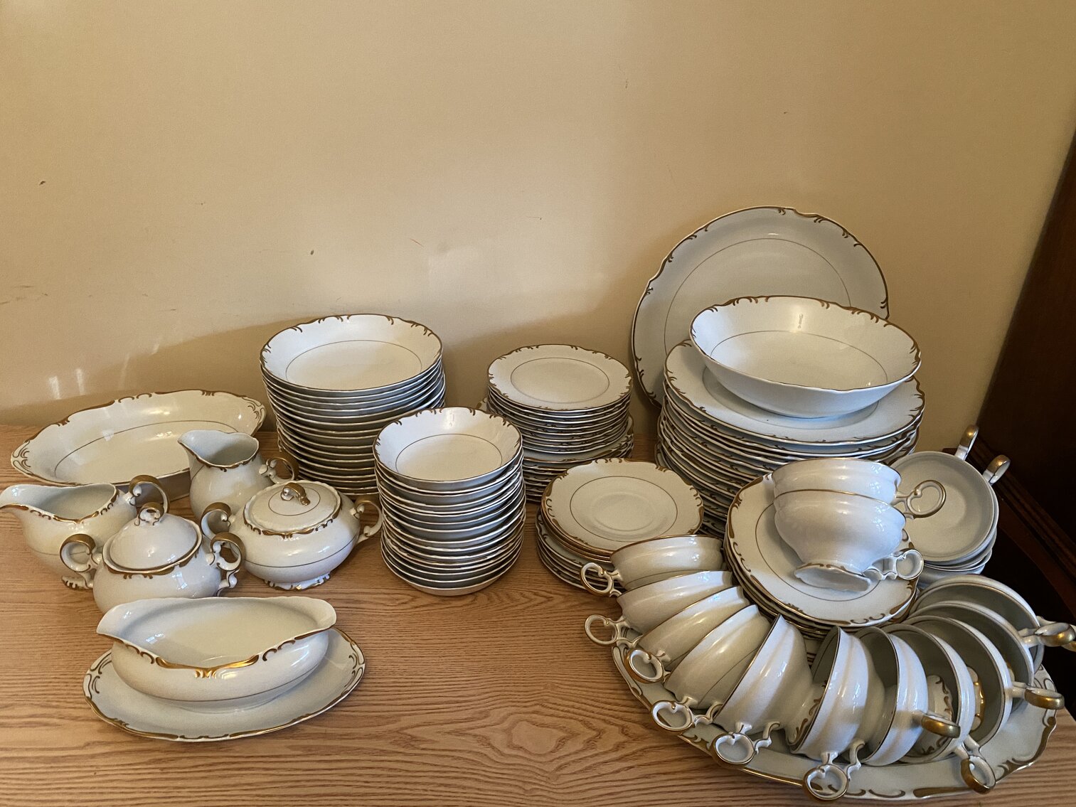 Image for Morgantown, WV – Estate of Lela Brooks Bailey: Furniture, Glassware, Collectibles, Stoneware, and More!