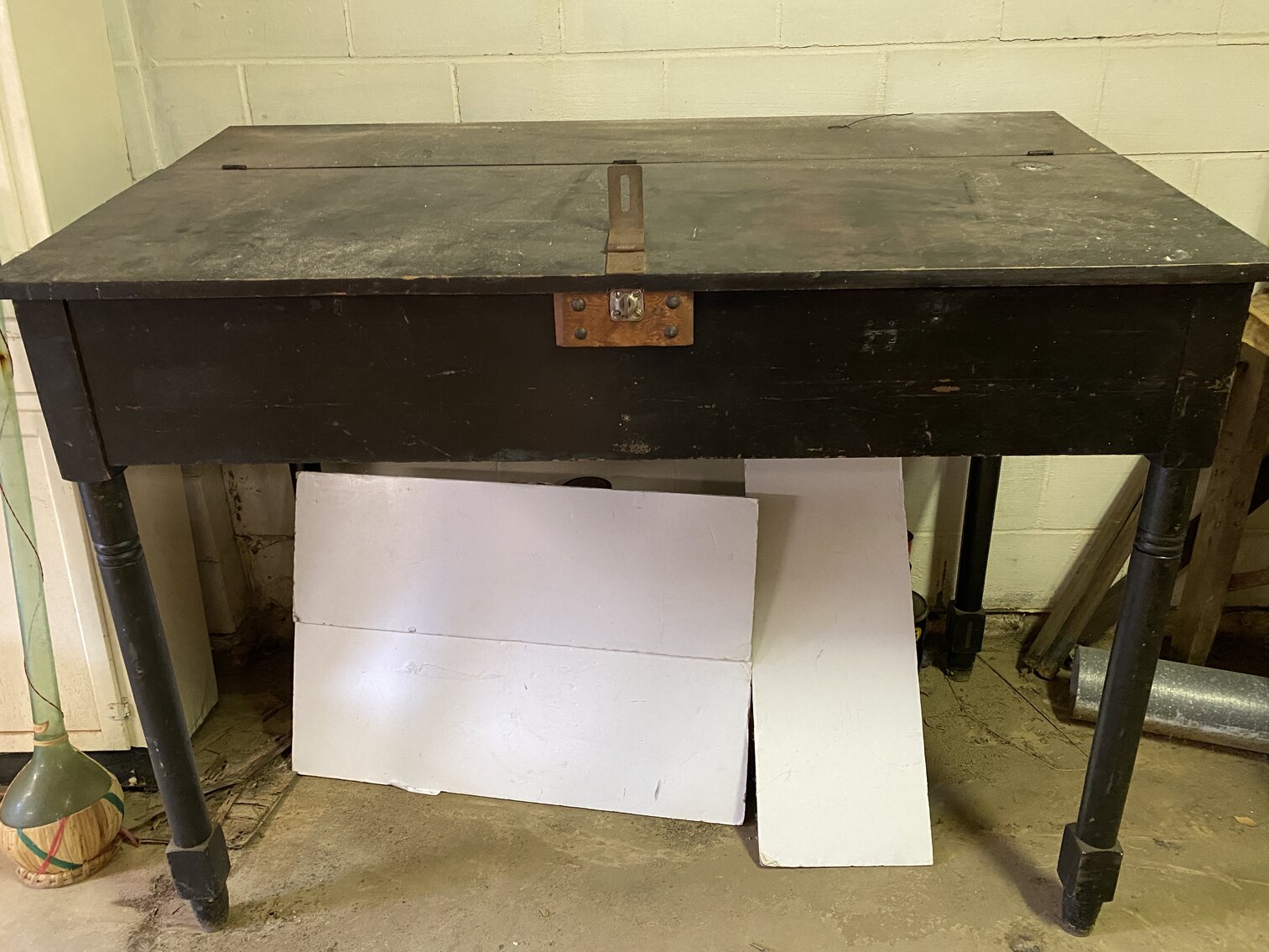 Image for Morgantown, WV – Estate of Lela Brooks Bailey: Furniture, Glassware, Collectibles, Stoneware, and More!