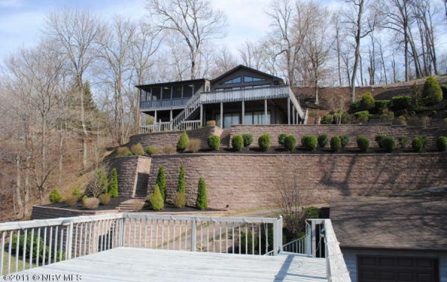 Image for 5 BR Fully Furnished Water Front Home on Claytor Lake.  Only $250K Starting Bid!!