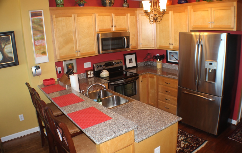 Image for Immacualte 2 BR/2 BA Potomac Riverfront Condo in Colonial Beach, VA.  Only $50K Starting Bid!!