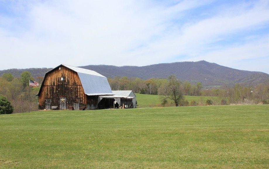 Image for ABSOLUTE: 4BR Home on 7 Scenic Acres