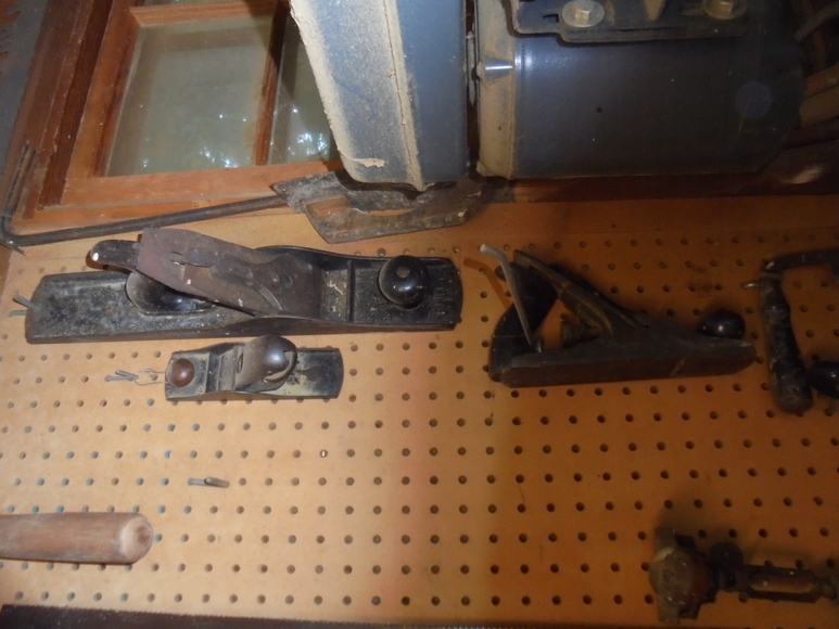 Image for ESTATE AUCTION