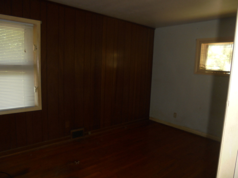 Image for REAL ESTATE AUCTION~UNDER CONTRACT