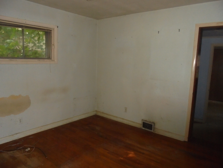 Image for REAL ESTATE AUCTION~UNDER CONTRACT