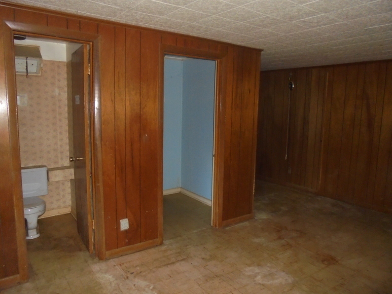 Image for REAL ESTATE AUCTION~UNDER CONTRACT