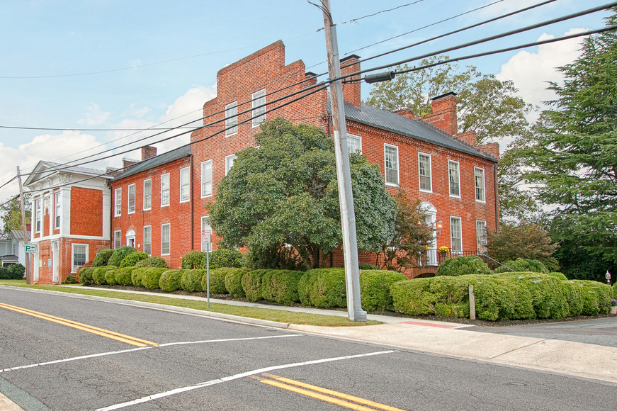 Image for Eagle House Mansion (click)