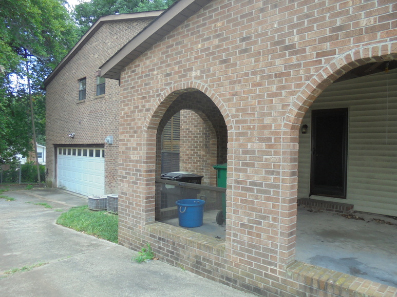 Image for ALL UNDER CONTRACT~REAL ESTATE AUCTIONS (HOUSE, COMMERCIAL BUILDING, 7-VACANT LOTS, SOME PERSONAL PROPERTY)