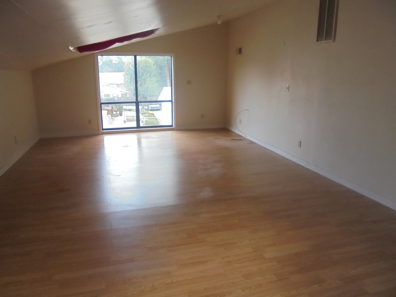 Image for ALL UNDER CONTRACT~REAL ESTATE AUCTIONS (HOUSE, COMMERCIAL BUILDING, 7-VACANT LOTS, SOME PERSONAL PROPERTY)