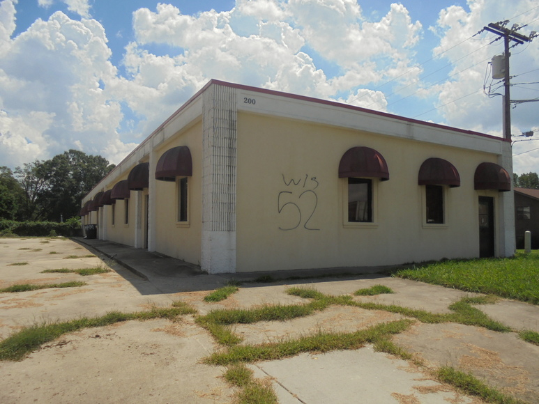 Image for ALL UNDER CONTRACT~REAL ESTATE AUCTIONS (HOUSE, COMMERCIAL BUILDING, 7-VACANT LOTS, SOME PERSONAL PROPERTY)