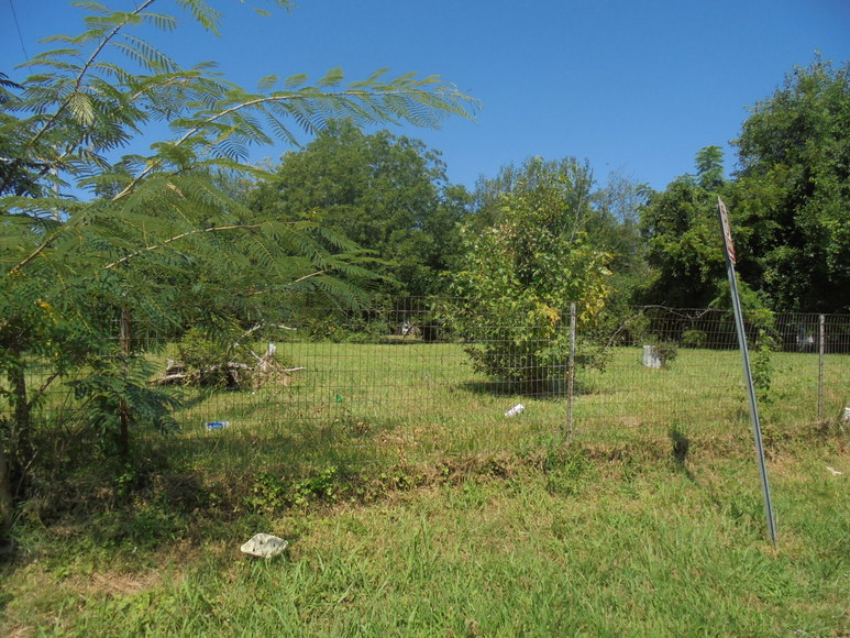 Image for ALL UNDER CONTRACT~REAL ESTATE AUCTIONS (HOUSE, COMMERCIAL BUILDING, 7-VACANT LOTS, SOME PERSONAL PROPERTY)