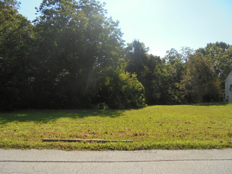 Image for ALL UNDER CONTRACT~REAL ESTATE AUCTIONS (HOUSE, COMMERCIAL BUILDING, 7-VACANT LOTS, SOME PERSONAL PROPERTY)
