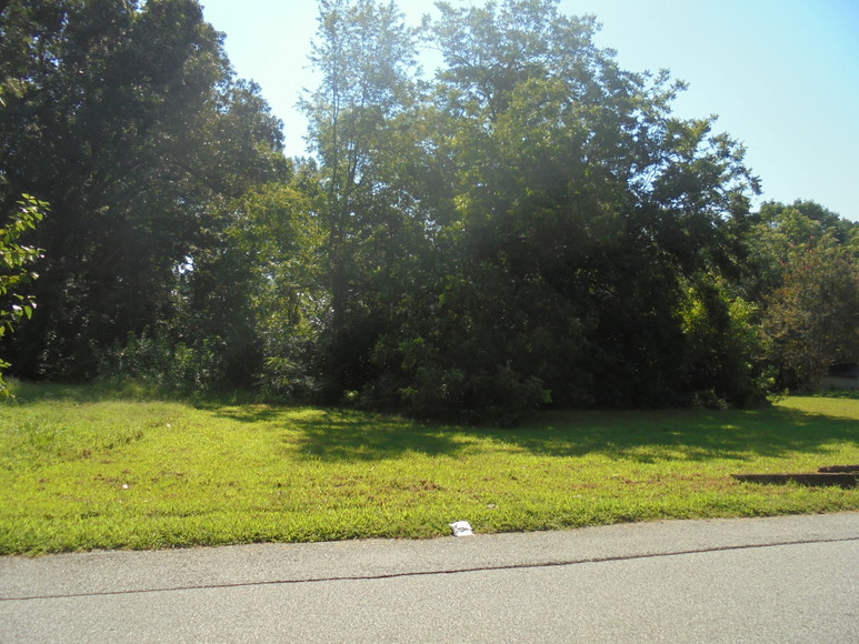 Image for ALL UNDER CONTRACT~REAL ESTATE AUCTIONS (HOUSE, COMMERCIAL BUILDING, 7-VACANT LOTS, SOME PERSONAL PROPERTY)
