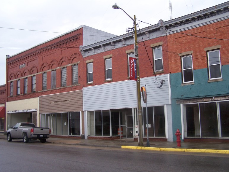 (Sale 26 of 27) 304 W. Main St., Waverly, VA