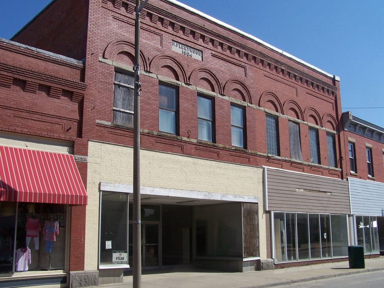 (Sale 26 of 27) 304 W. Main St., Waverly, VA