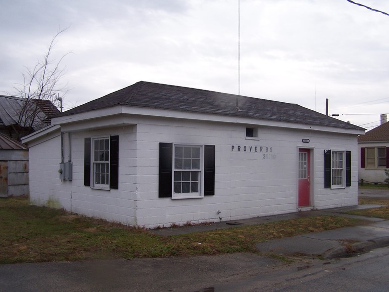 (Sale 26 of 27) 304 W. Main St., Waverly, VA