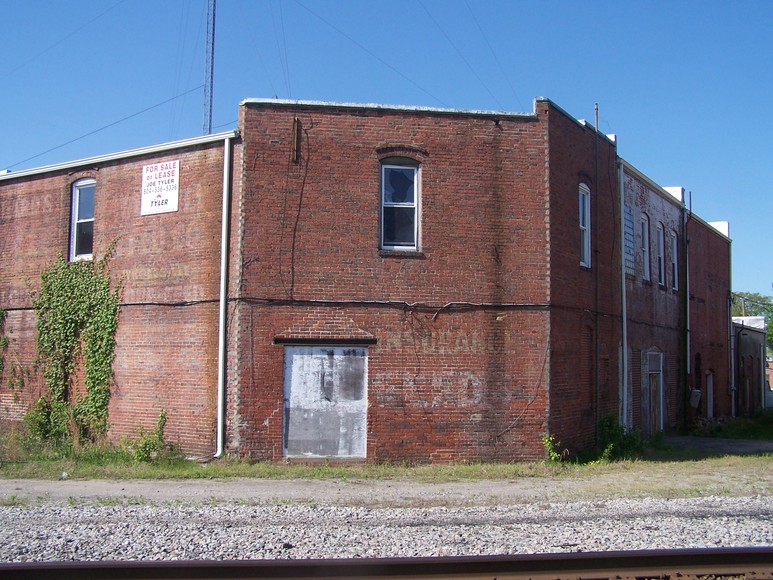 (Sale 26 of 27) 304 W. Main St., Waverly, VA