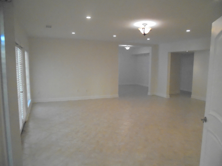 Image for CUSTOM BUILT HOME~REAL ESTATE AUCTION