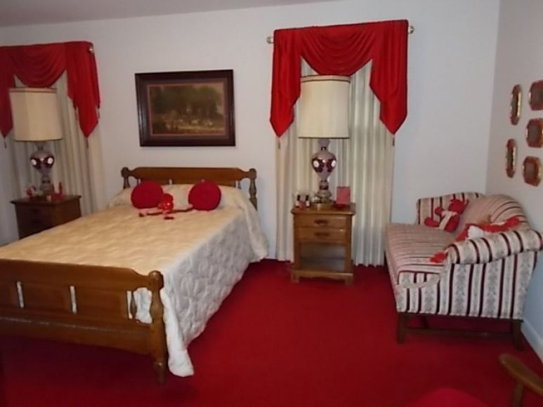 Image for Ava Hutchens Estate Auction--Mount Airy, NC