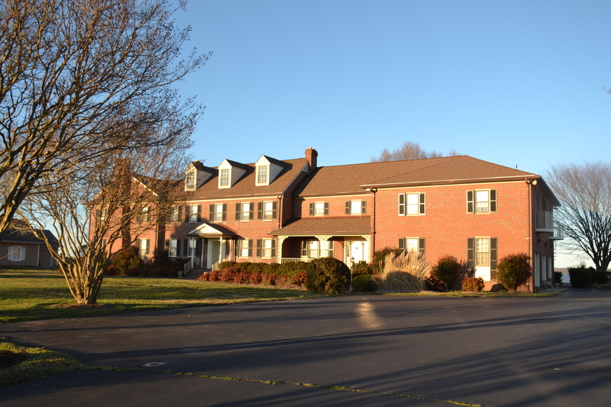 11 BR/12 BA RAPPAHANNOCK RIVER FRONT MANSION on 2.4 ACRES on "THE GOLD