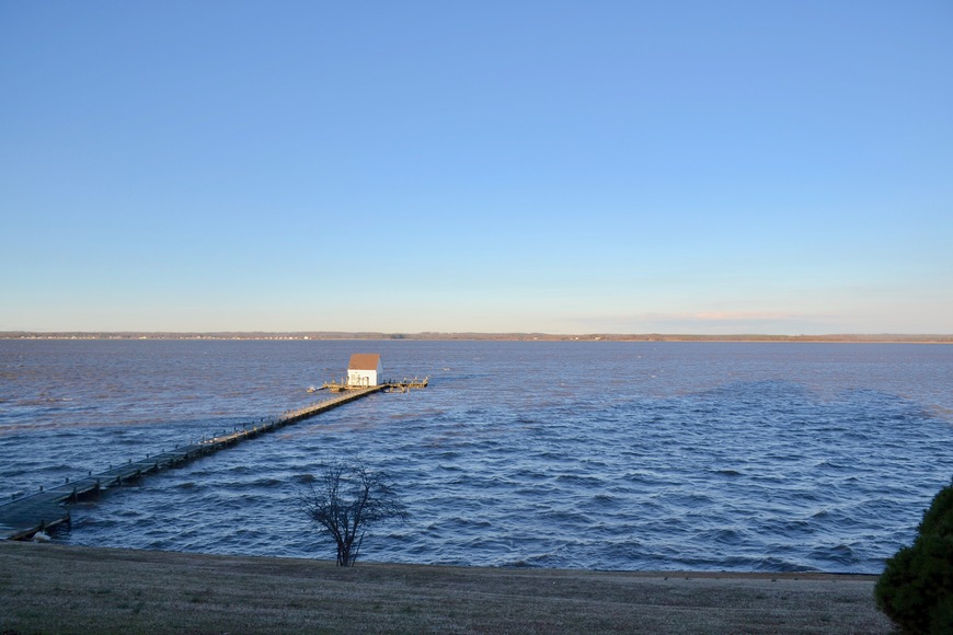 11 BR/12 BA RAPPAHANNOCK RIVER FRONT MANSION on 2.4 ACRES on "THE GOLD