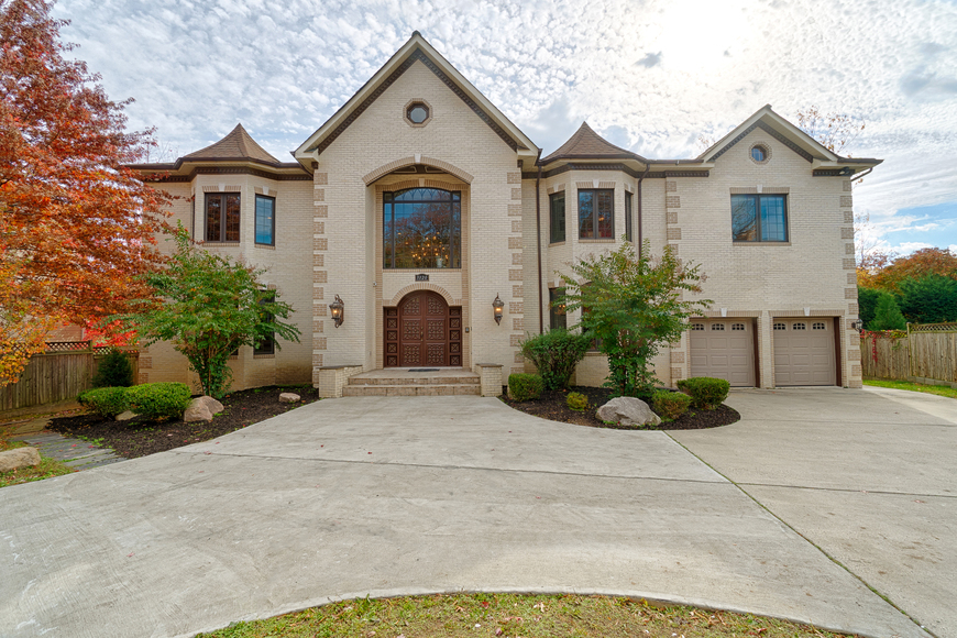 Image for Online Pershing Manor, Arlington VA (click)