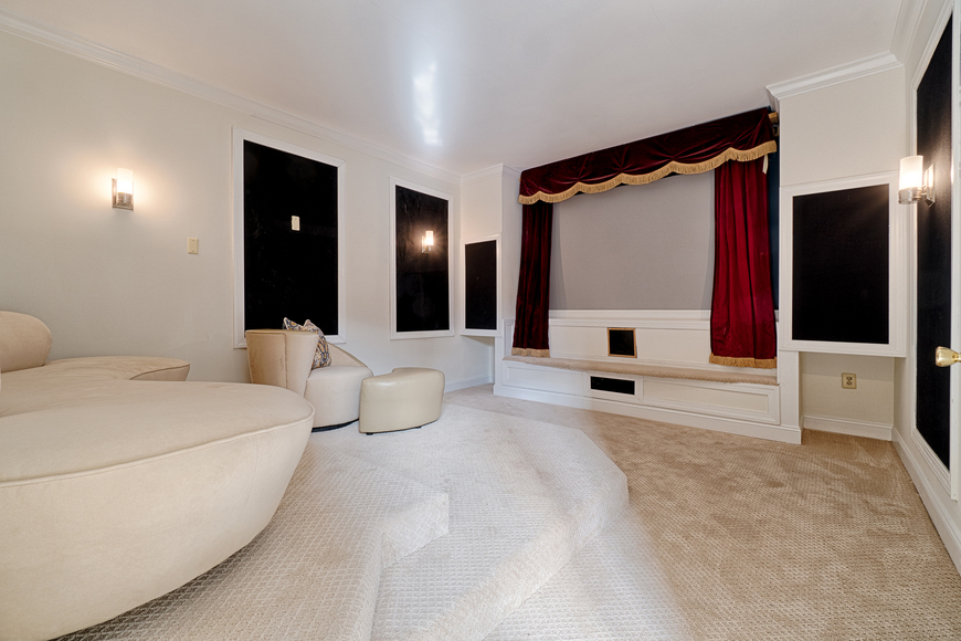 Image for Online Pershing Manor, Arlington VA (click)