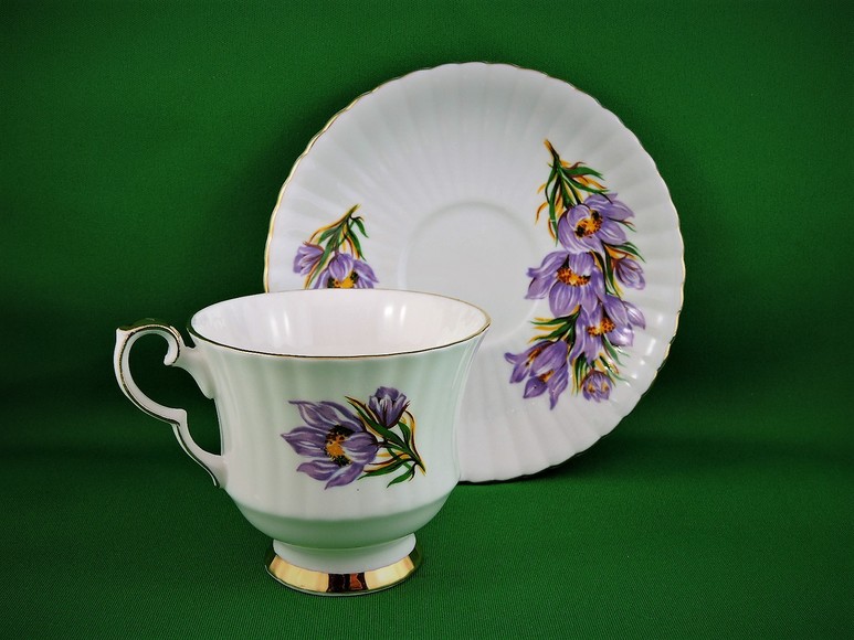 Image for TEA TIME DELICATE CHINA CUPS AND SAUCERS BRITISH JAPAN CHINA EUROPE