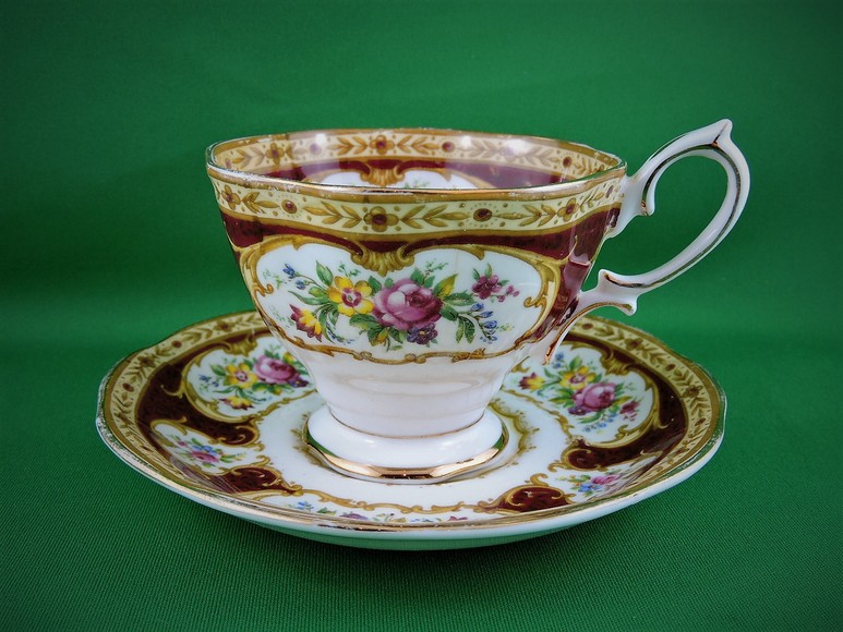 Image for TEA TIME DELICATE CHINA CUPS AND SAUCERS BRITISH JAPAN CHINA EUROPE