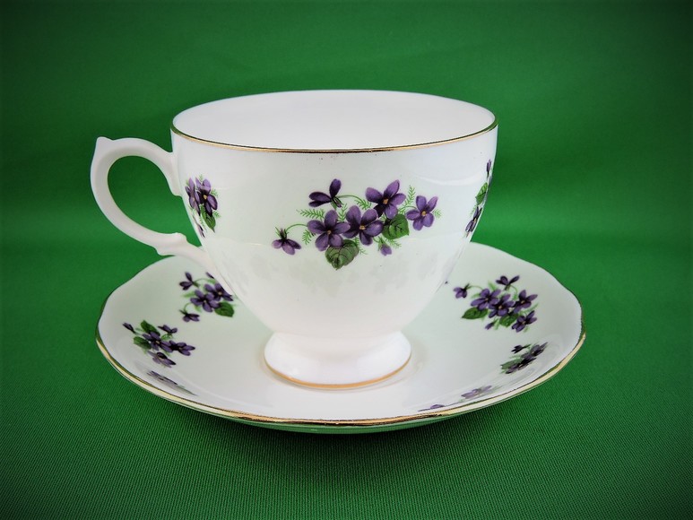 Image for TEA TIME DELICATE CHINA CUPS AND SAUCERS BRITISH JAPAN CHINA EUROPE