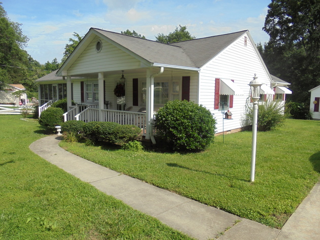 Image for REAL ESTATE & ESTATE PERSONAL PROPERTY AUCTION