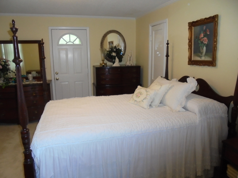 Image for REAL ESTATE & ESTATE PERSONAL PROPERTY AUCTION