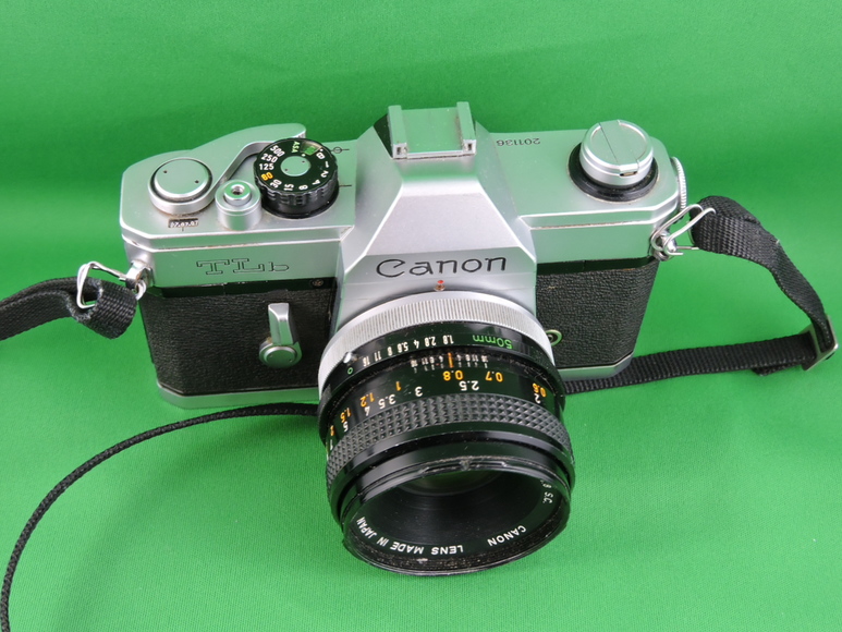 Image for CAMERA AUCTION PHOTO ACTION PRIVATE COLLECTOR DISPERSAL