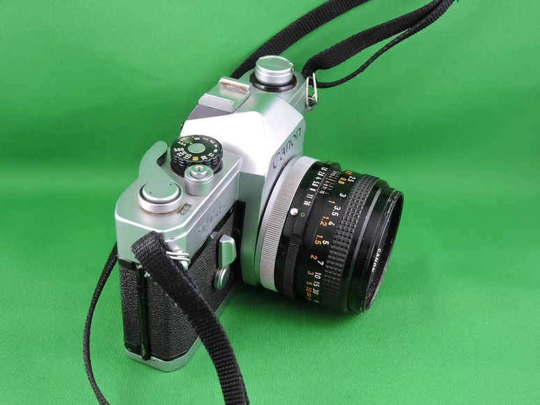 Image for CAMERA AUCTION PHOTO ACTION PRIVATE COLLECTOR DISPERSAL