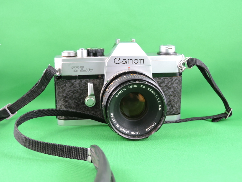 Image for CAMERA AUCTION PHOTO ACTION PRIVATE COLLECTOR DISPERSAL