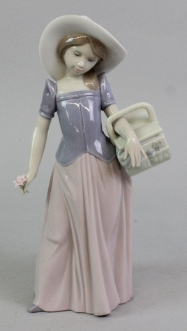 Image for Online Only - Lladro Collection: 9-5-17