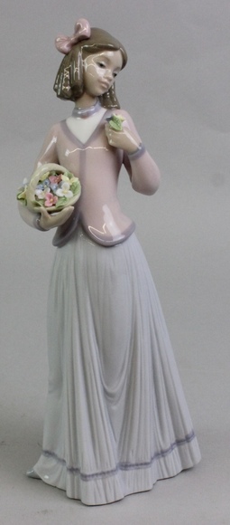 Image for Online Only - Lladro Collection: 9-5-17