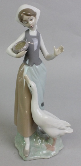 Image for Online Only - Lladro Collection: 9-5-17