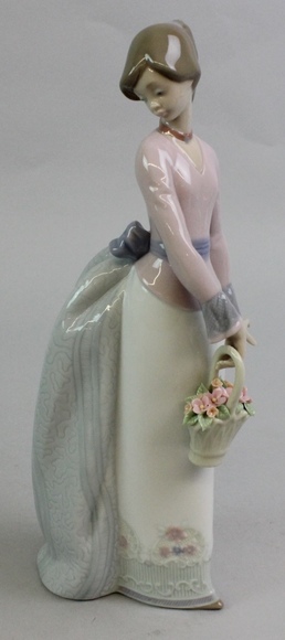 Image for Online Only - Lladro Collection: 9-5-17