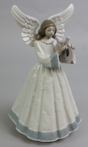 Image for Online Only - Lladro Collection: 9-5-17