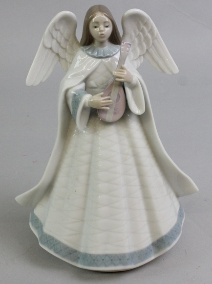 Image for Online Only - Lladro Collection: 9-5-17