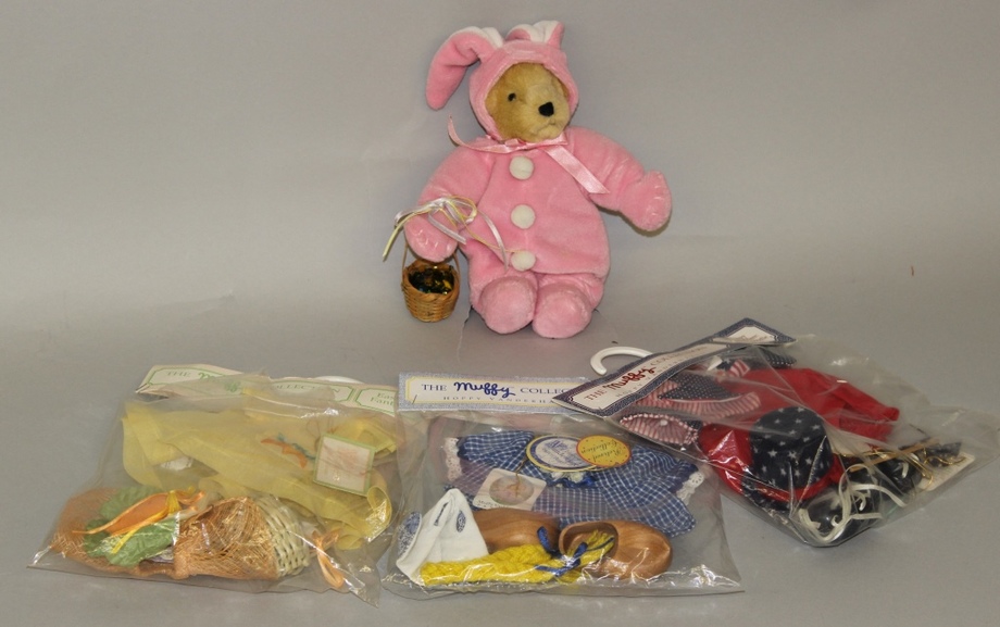 Image for Online Only - 1960's - 1990's Dolls and Accessories: 9-26-17