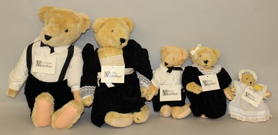 Image for Online Only - 1960's - 1990's Dolls and Accessories: 9-26-17