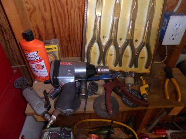 Image for TRACTORS~GUNS~IMPLEMENTS~ESTATE AUCTION